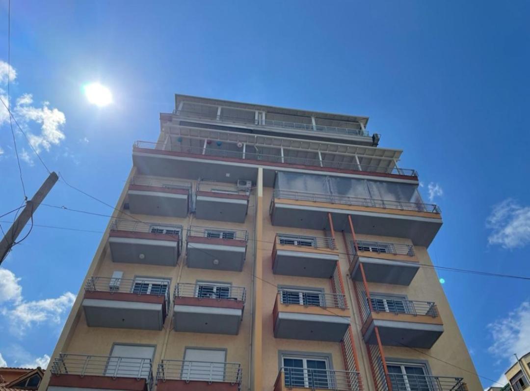 Kelvi'S Apartment Pogradec Esterno foto